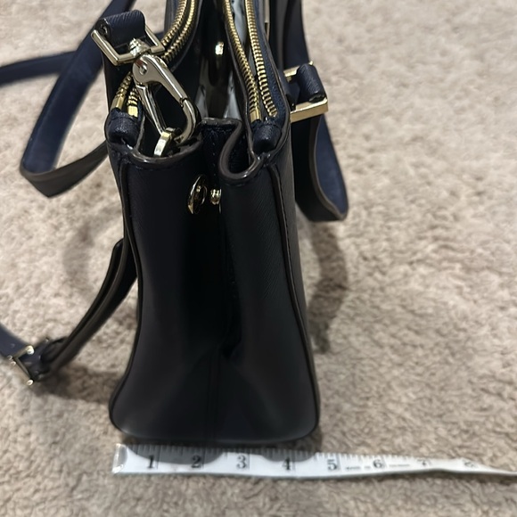 Excellent condition Kate Spade crossbody carryall navy blue purse or Tote - Picture 10 of 11